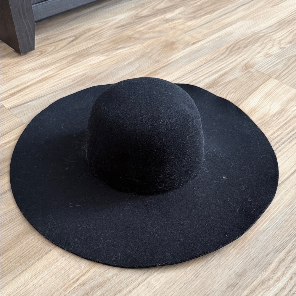 Hot Topic Wide Brim Felt Hat - Black